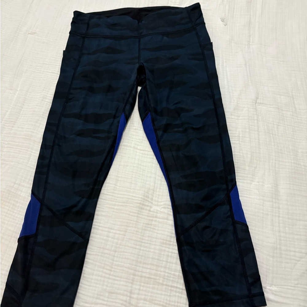 Lululemon Cropped Blue and Black Camouflage Leggings